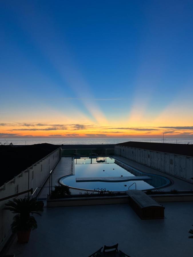 Appartamento incantevole sul lungomare Viareggio Esterno foto